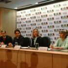 José Gomes Temporão and Abbott representatives at the signing ceremony