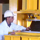 Investigador en laboratorio