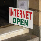 'Internet Open' sign at Internet café