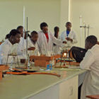 Une leçon de  chimie à l'Université Kenyatta