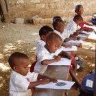 Kenyan schoolchildren