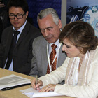 Mar Duque, representante de Organismo Autónomo de Programas Educativos Europeos; José Barbosa, rector UTPL (centro); y, Héctor Rodríguez, Subsecretario de Innovación de la Senescyt. 