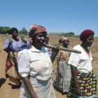 Women with hoes in Malawi