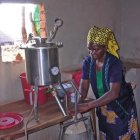 rural_entrepreneur_mozambique_MThompson